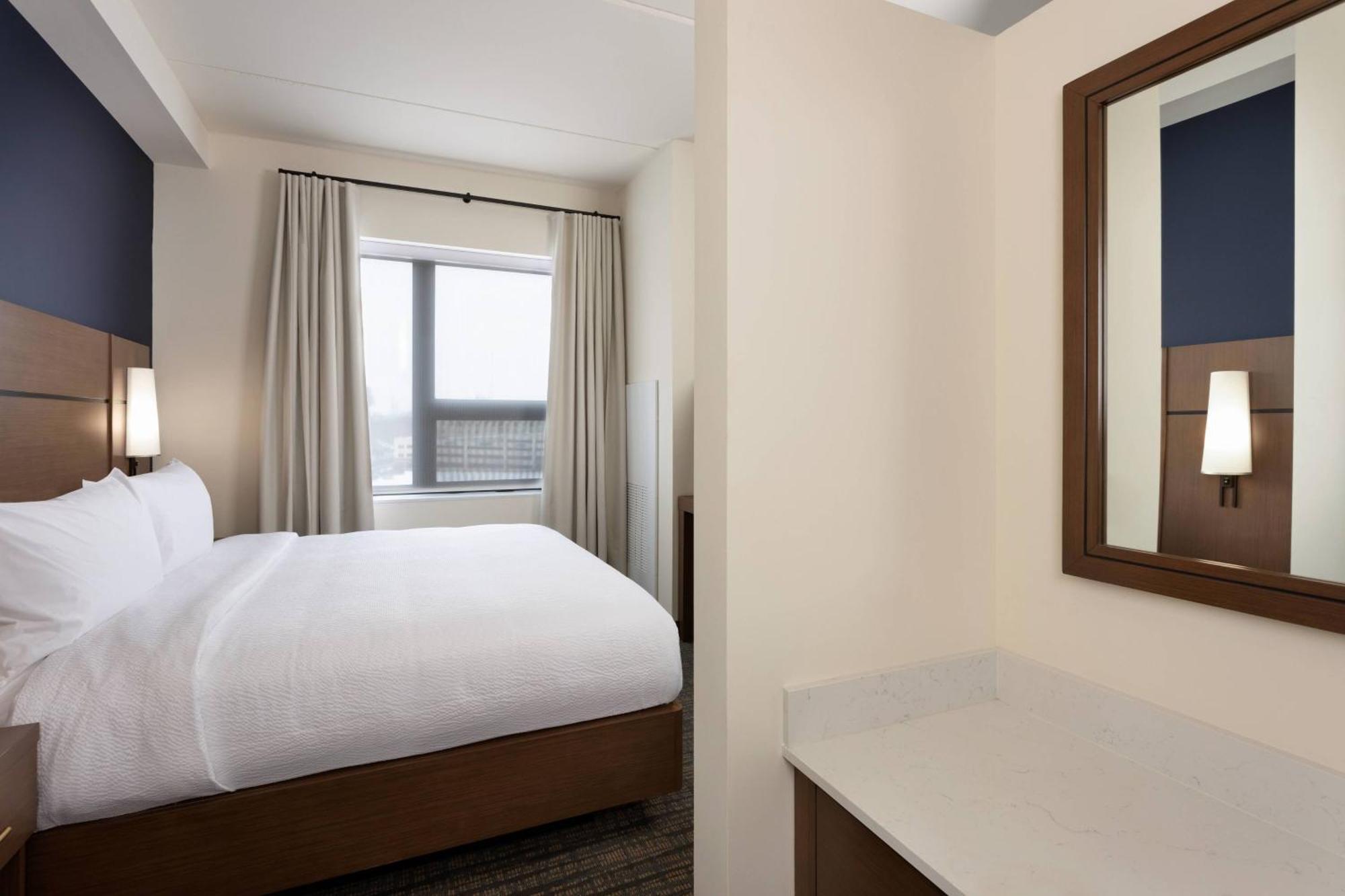 By Marriott Philadelphia Hotel Bala Cynwyd